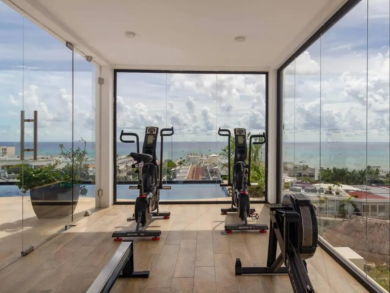Apartment Apts 200M From Beach Sleeps 10 Playa del Carmen